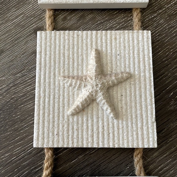 Decor - Picture 3 of 6